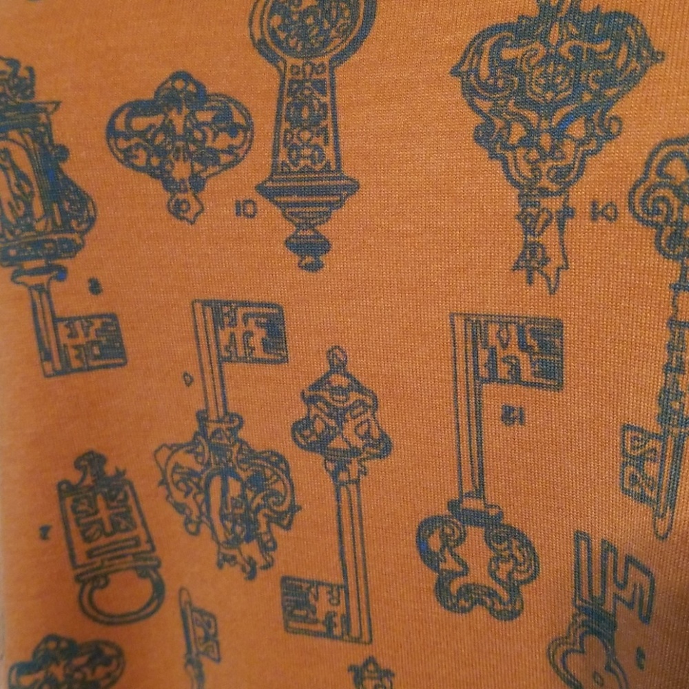 Lularoe Classic T - Picture 2 of 3